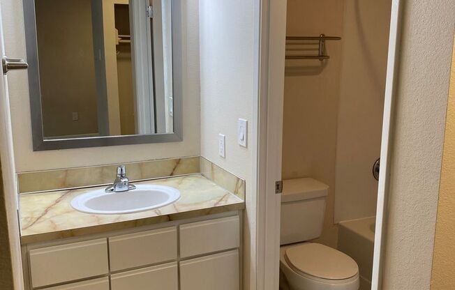 1 bed, 1 bath, 410 sqft, $1,425, Unit 201