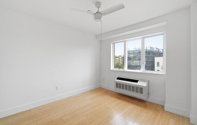 2 beds, 2 baths, $3,700, Unit PHC