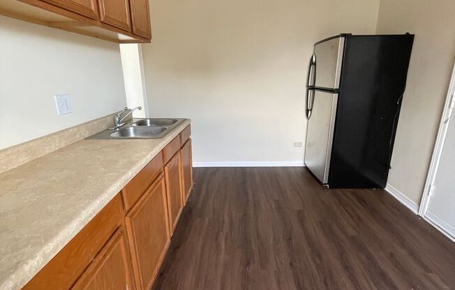 1 bed, 1 bath, $1,350