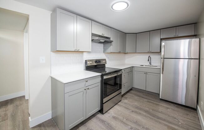 1 bed, 1 bath, 600 sqft, $1,300