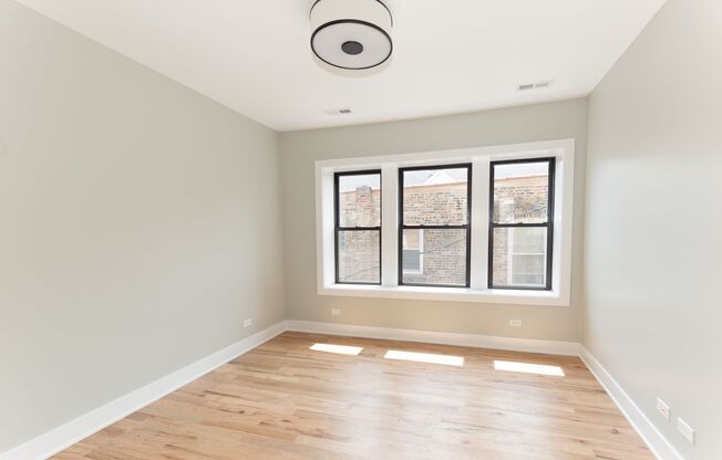 2 beds, 1 bath, 922 sqft, $2,950, Unit 2535-2