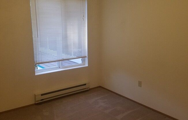 2 beds, 1 bath, $1,750, Unit B201