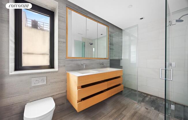 150 RIVINGTON ST