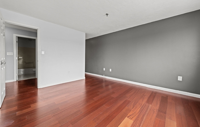 2 beds, 2 baths, 800 sqft, $2,500, Unit 602