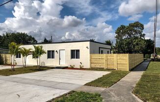 New Construction 2 Bedroom/ 2 Bathroom Duplex w