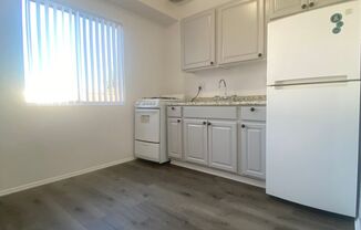 Studio, 1 bath, 425 sqft, $1,595, Unit 15