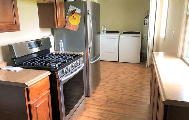 3 beds, 1 bath, $1,150