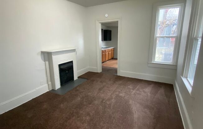 610 W Creighton Ave.