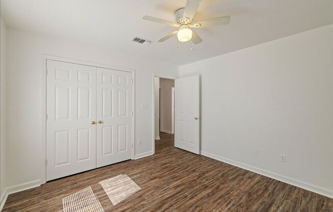 4 beds, 2 baths, $3,199, Unit 1901 HoneySuckle Drive