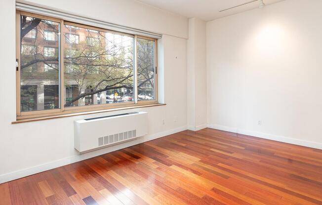 1 bed, 1 bath, 620 sqft, $4,750, Unit 2A
