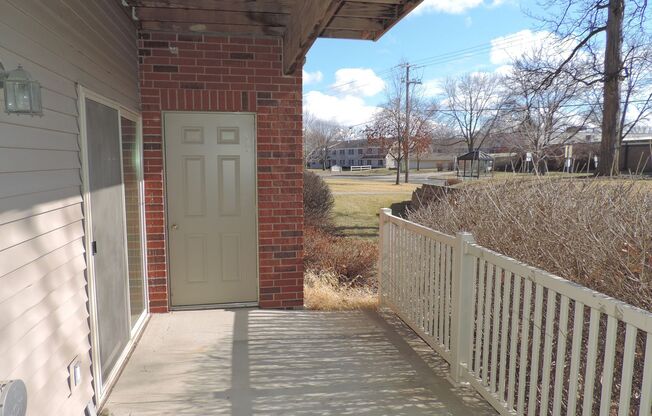 2 beds, 2 baths, $1,425