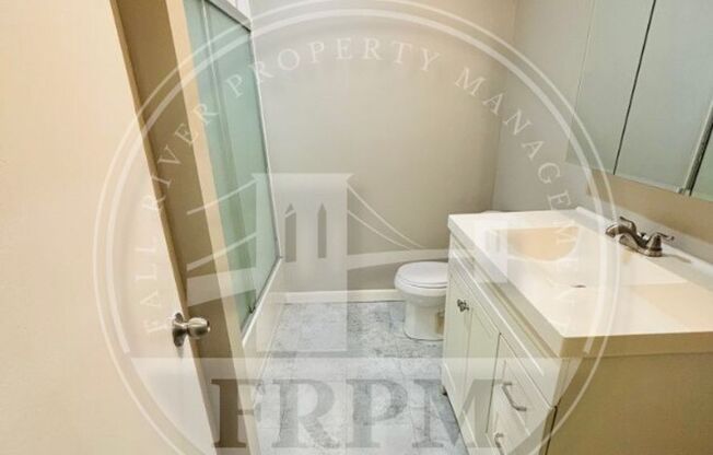 2 beds, 1 bath, $1,595, Unit 404