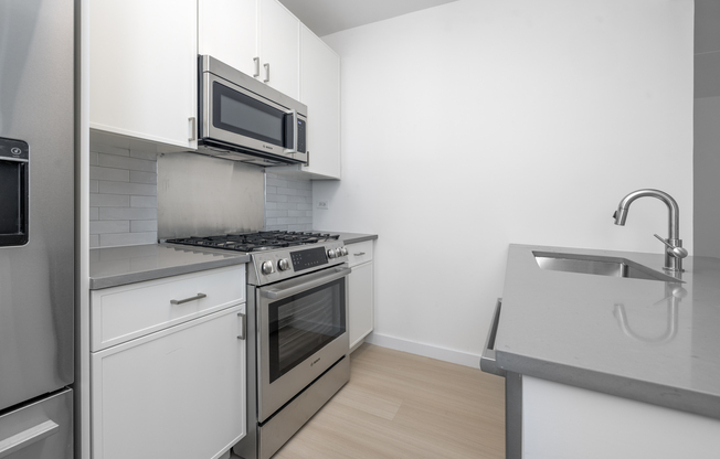 1 bed, 1 bath, $6,295, Unit 10F