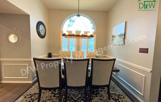 Spacious 4-Bedroom Home with Modern Kitchen, Dual Living Areas & Great Outdoor Space in Grapevine!