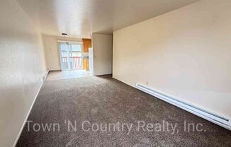 2 beds, 1 bath, 746 sqft, $2,250, Unit #8