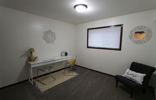 1 bed, 1 bath, 800 sqft, $810, Unit 117