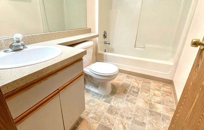 1 bed, 1 bath, 586 sqft, $1,395, Unit 101