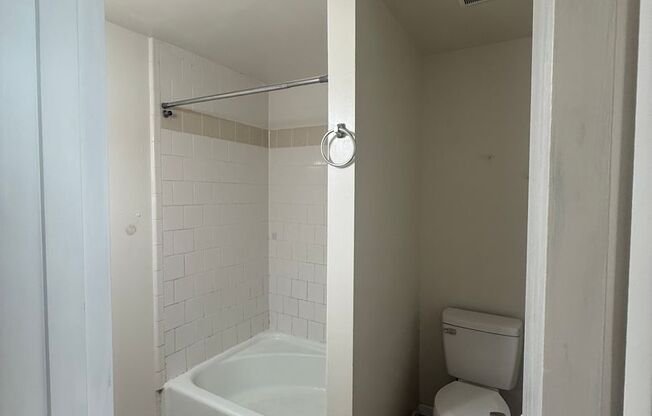 2 beds, 1.5 baths, $1,400