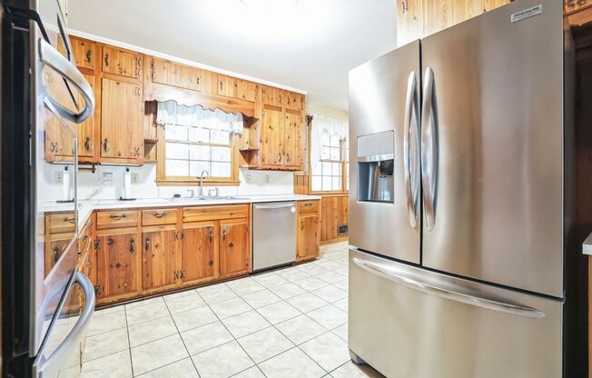 Spacious 5BR / 3BA House in Marietta