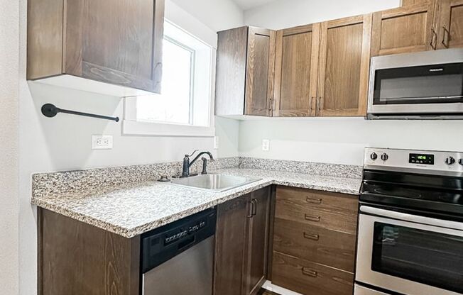 1 bed, 1 bath, 690 sqft, $1,200, Unit Cap8