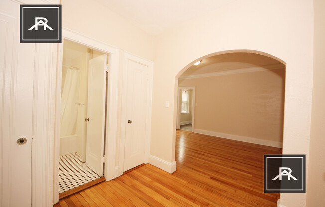 6 CHISWICK RD