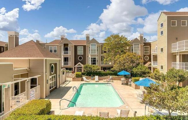 Serene & Pristine: 3 Bedroom, 3 Bath Bi-Level Condominium available in Central San Jose Location