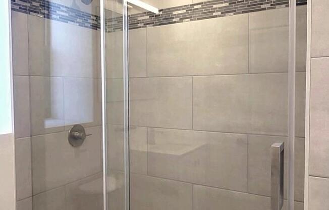 2 beds, 2 baths, $6,850, Unit 14R