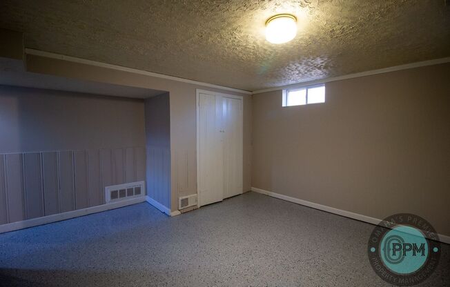 2 beds, 1 bath, $1,345