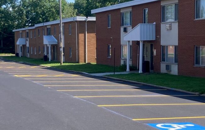 351 - Creekside Apartments