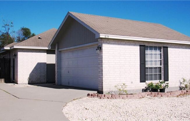 610 Kaipo - 2/Bed 2/Bath - $1675/month