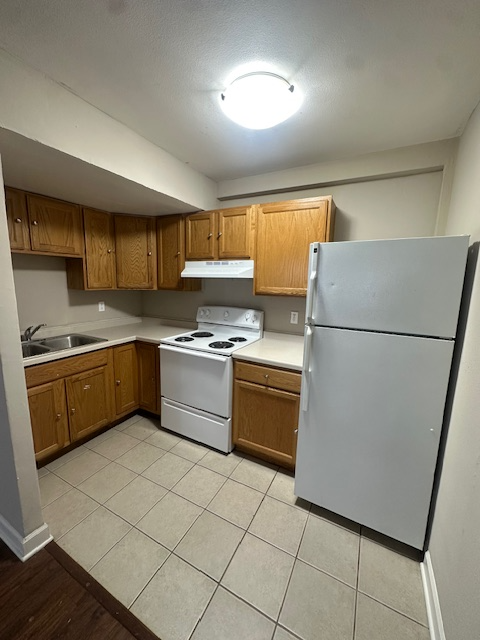 1646 N PROSPECT