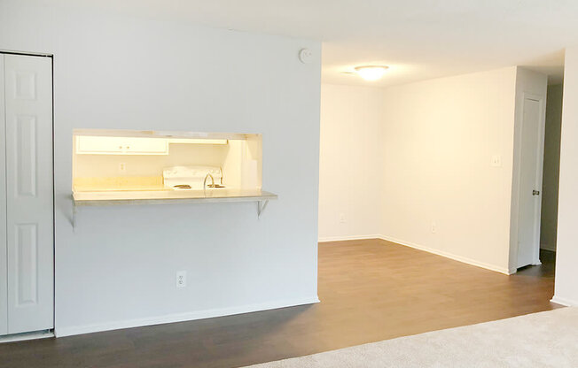 Dining Area in 2-bedroom Large