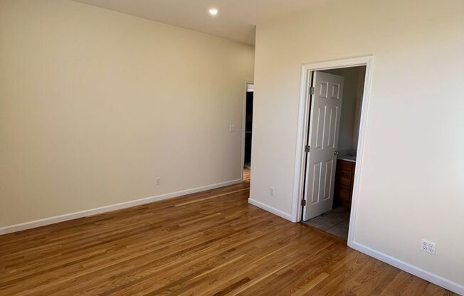 3 beds, 2.5 baths, 1,032 sqft, $2,650, Unit 1027