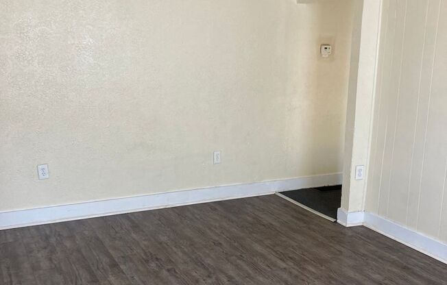 1 bed, 1 bath, 768 sqft, $750, Unit 820 1/2