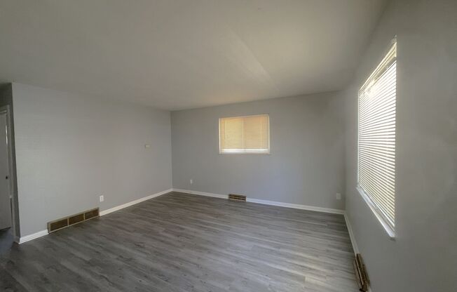 2 beds, 1 bath, $1,000