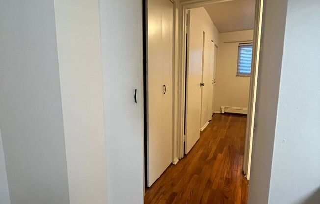 1 bed, 1 bath, $950, Unit 1