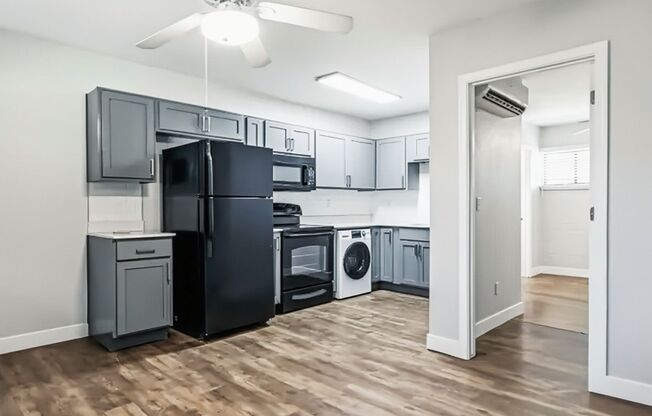 1 bed, 1 bath, 500 sqft, $999, Unit 211