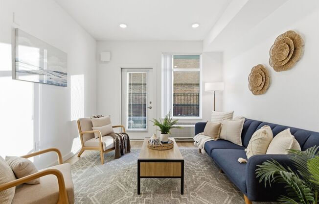 1 bed, 1 bath, 653 sqft, $1,450, Unit 210