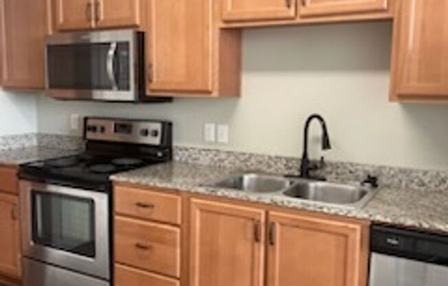Studio, 1 bath, 354 sqft, $1,425, Unit 110-79