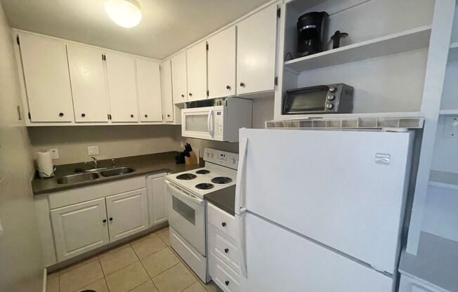 2 bedroom 1 bath walk to campus