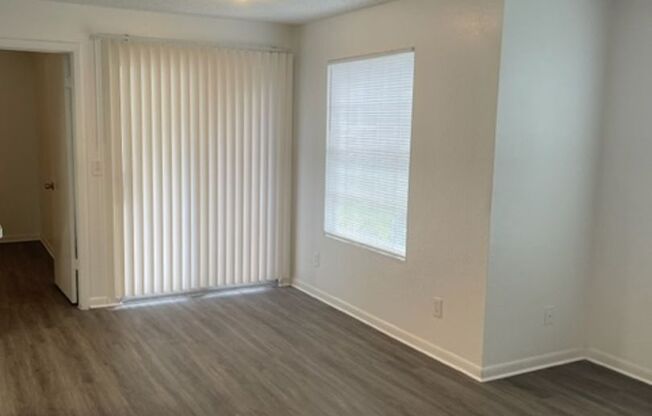 Lexington Place - 1017