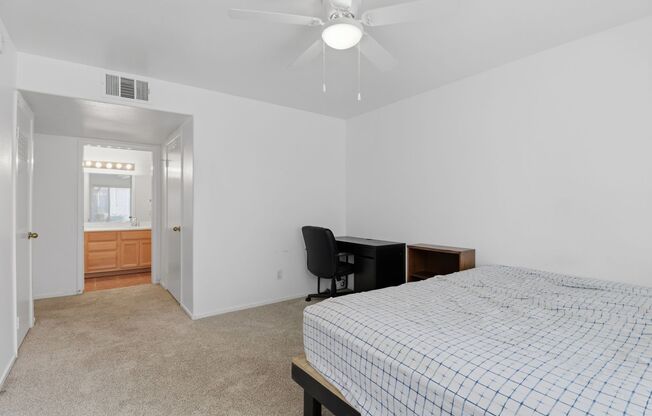 2 beds, 2 baths, $1,200, Unit # 103