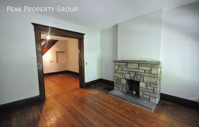 1230 INDIANOLA AVE