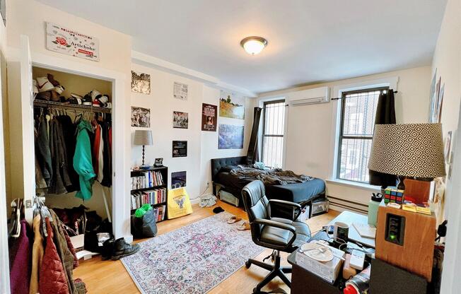 1039 BROADWAY