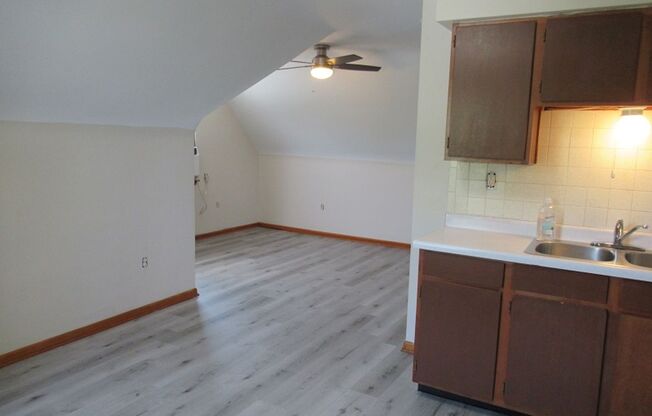 1 Bedroom 1 Bath 3rd Floor unit