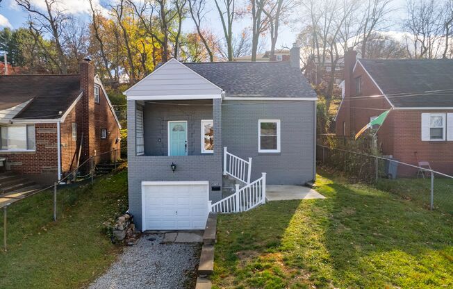 STUNNING 3 BEDROOM IN MUNHALL! FULLY RENOVATED! RENT SPECIAL AVAILABLE!