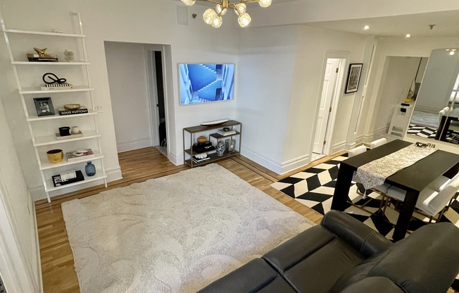203 W 90 ST