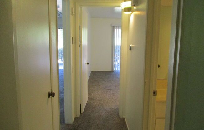 2 beds, 2 baths, $2,600, Unit # 124