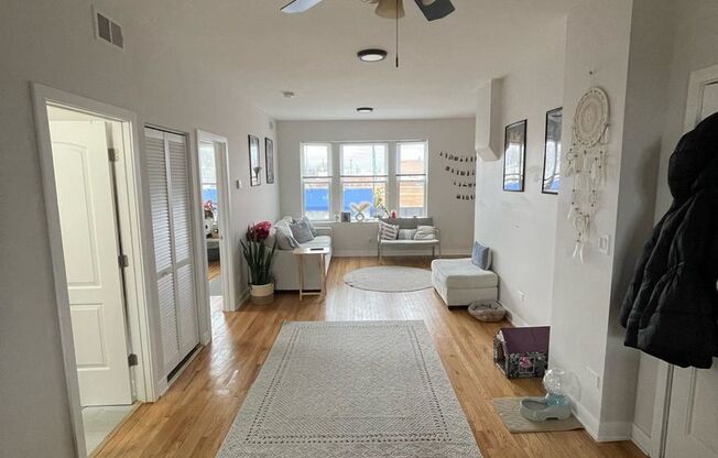 4001 Montrose