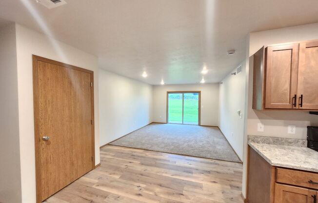 2 beds, 1 bath, 1,006 sqft, $1,230, Unit 3520 105